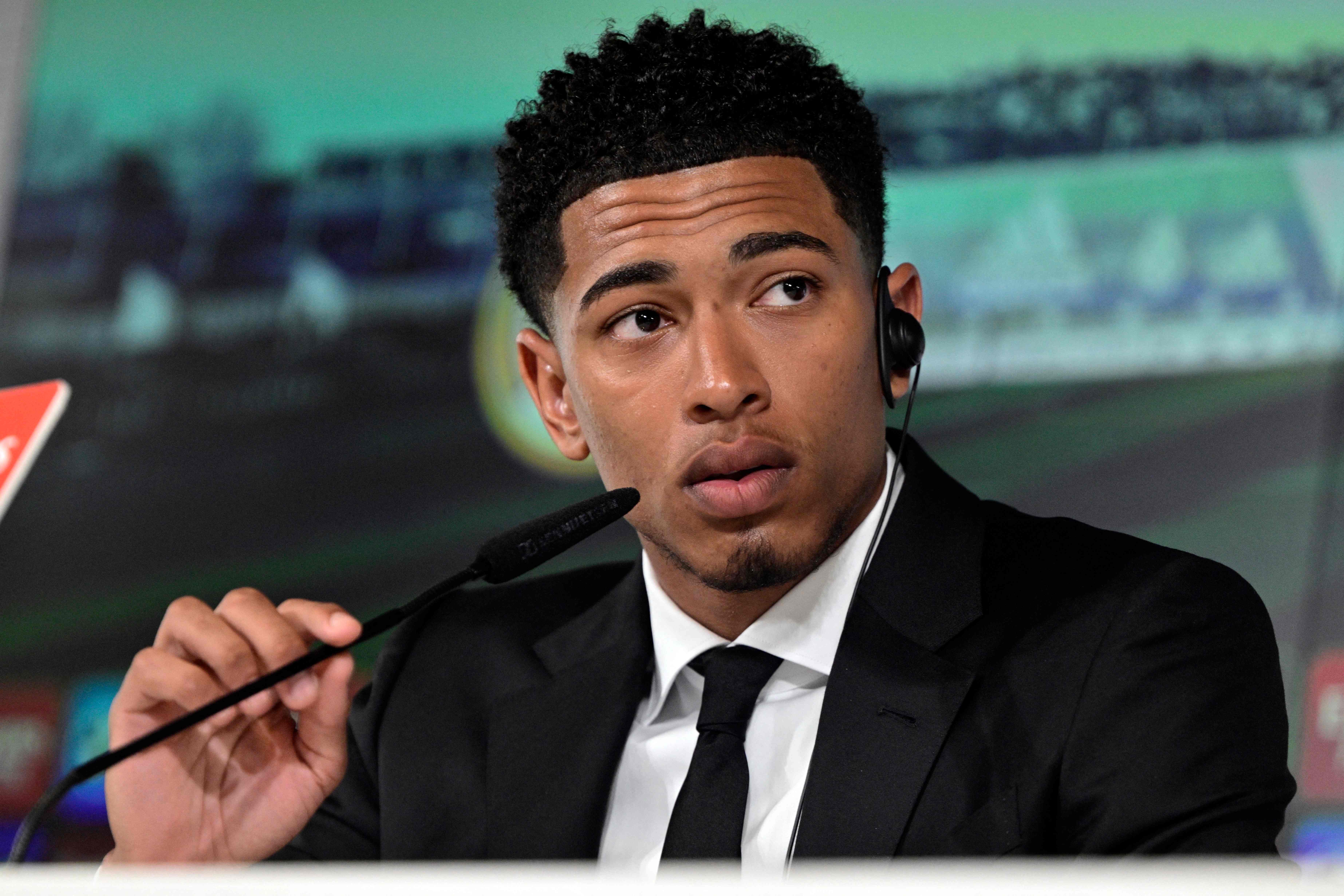 Gelandang Jude Bellingham dalam konferensi pers pertamanya sebagai pemain Real Madrid