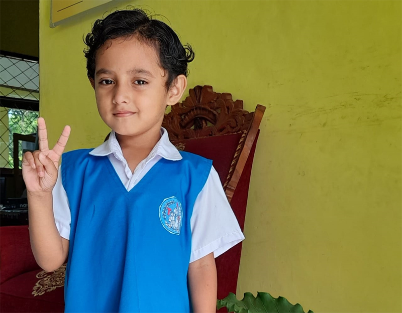 Gina menghembuskan nafas terakhirnya telat 59 hari setelah digigit anjing rabies. 