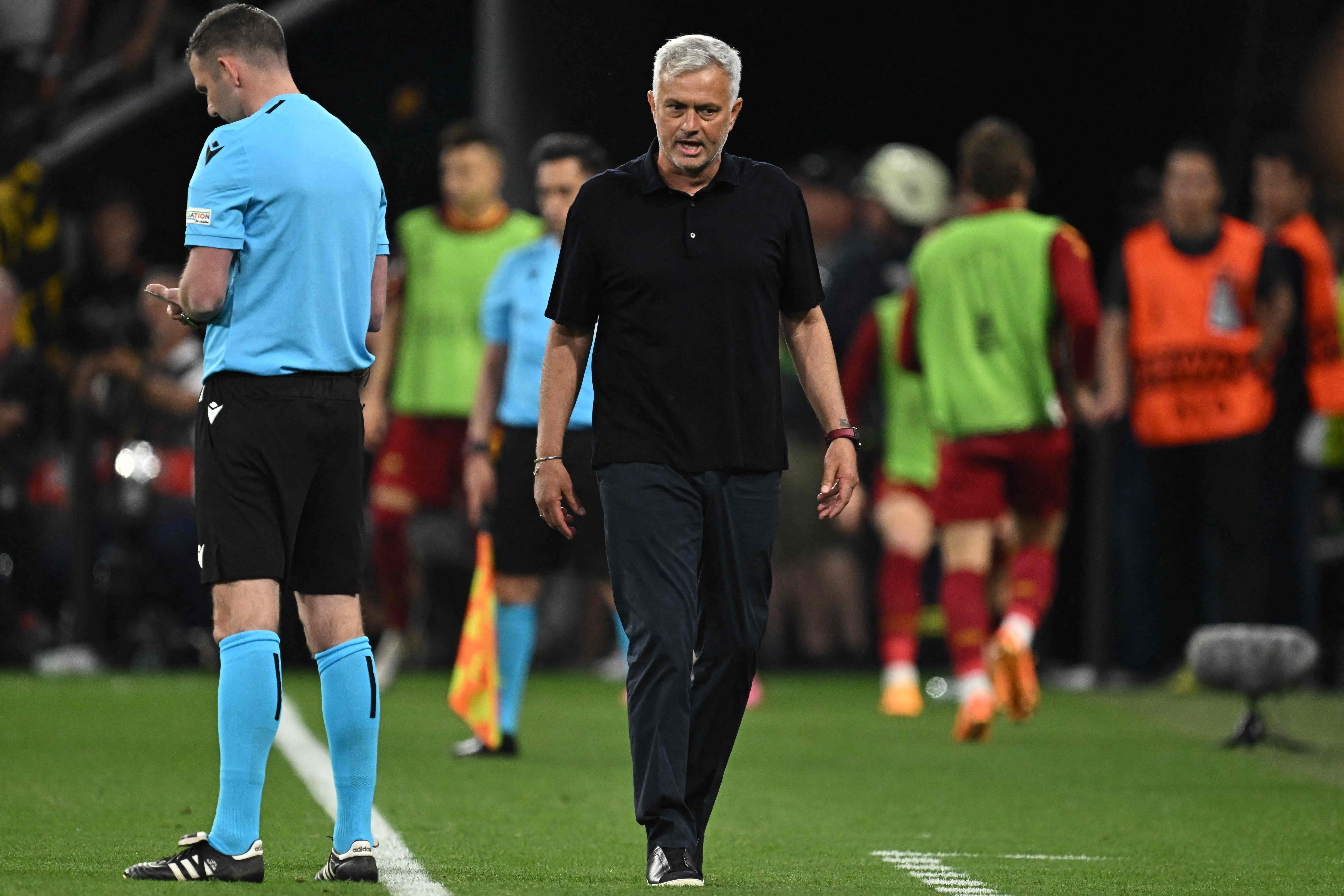 Pelatih AS Roma Jose Mourinho