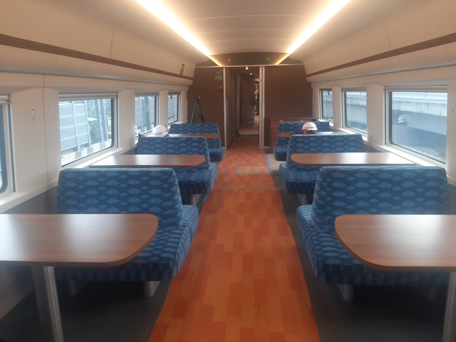 Interior kereta inspeksi KCIC