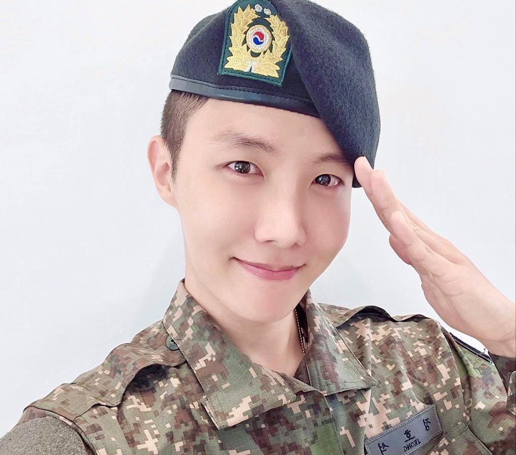 Jhope BTS dinobatkan sebagai asisten instruktur di militer.