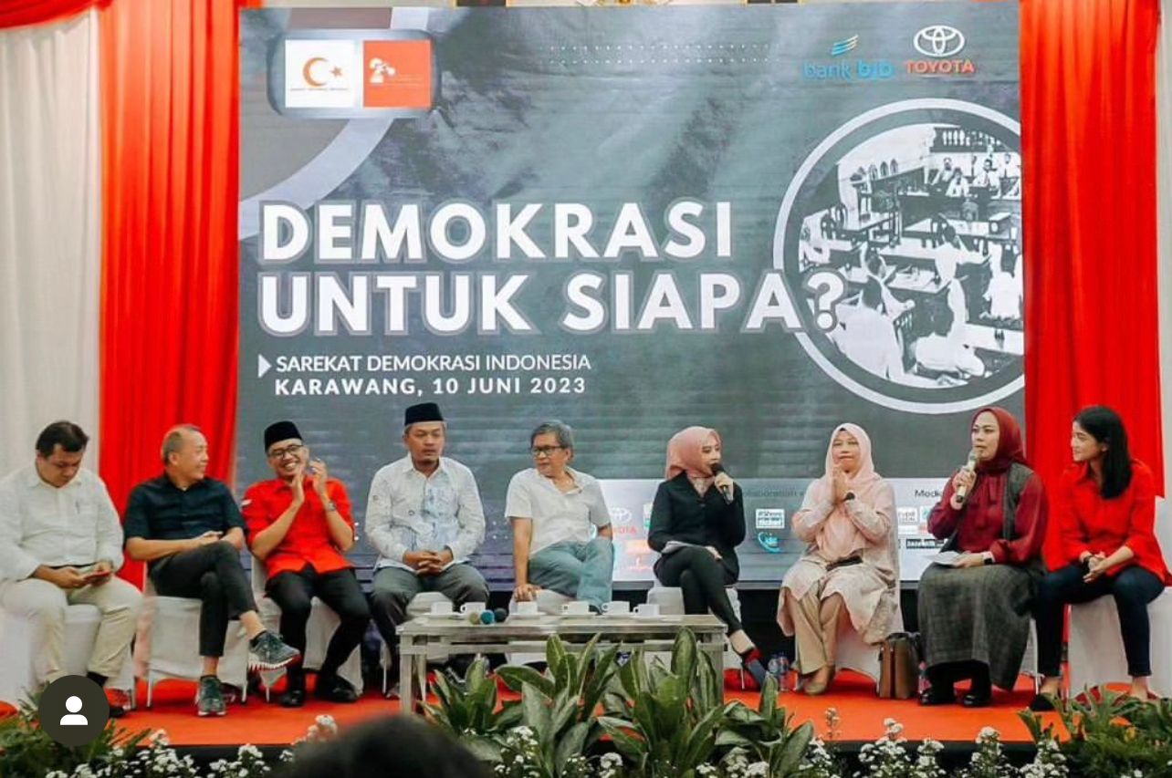 Sejumlah pembicara simposium nasional Demokrasi untuk Siapa yang digelar Sarekat Demokrasi Indonesia menyoroti peran perempuan  dalam pemilu