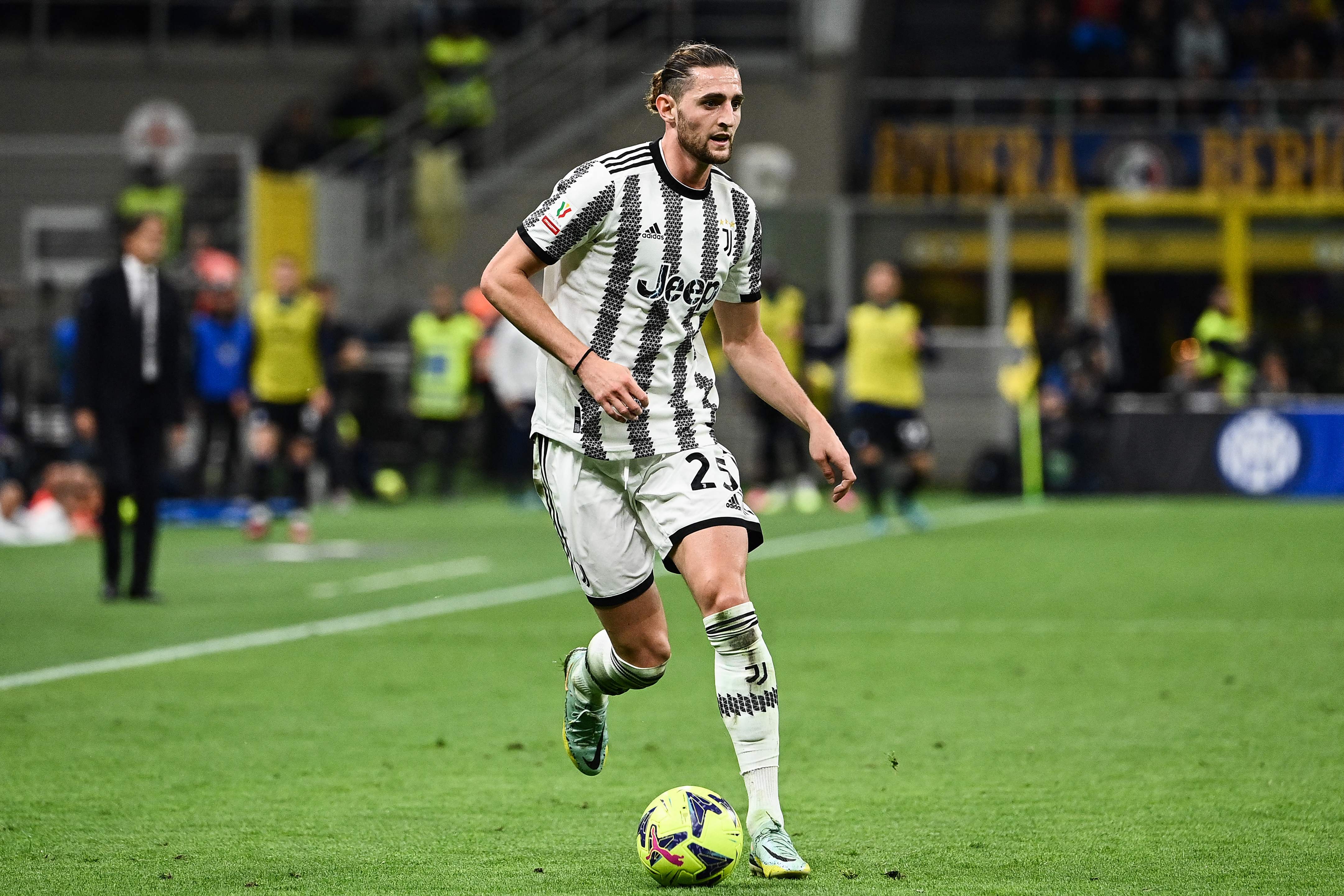 Gelandang Juventus Adrien Rabiot