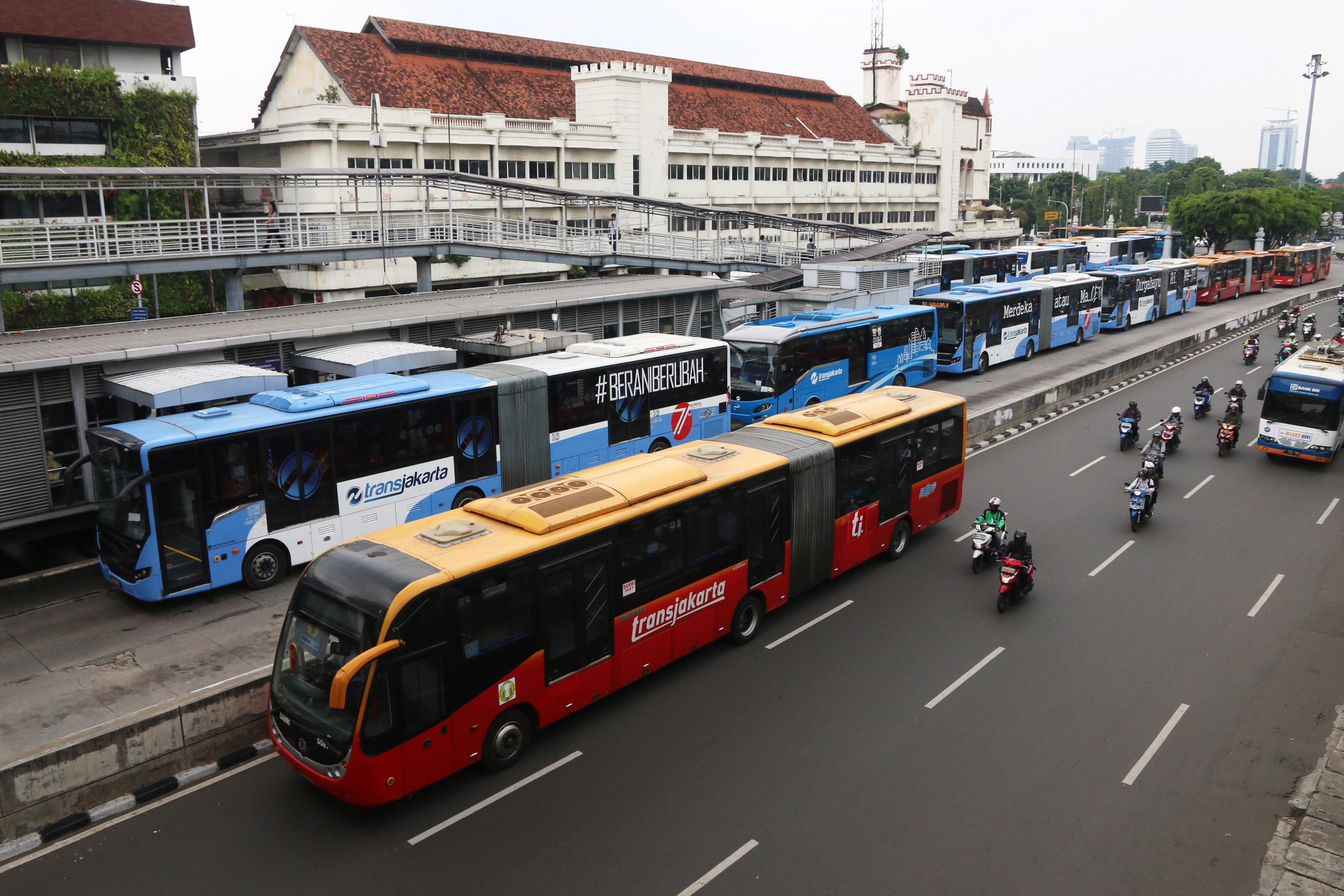 Bis TransJakarta rute Bandara