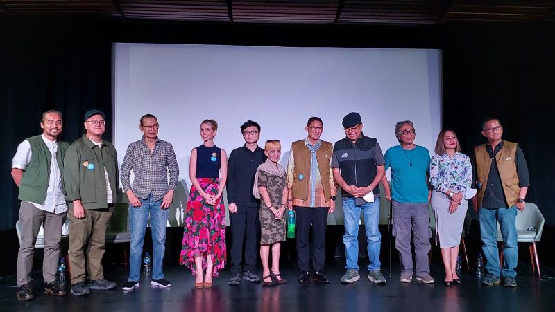 Keterlibatan UMKM pada festival jazz Gunung Bromo mendapatkan apresiasi dari menteri pariwisata dan ekonomi kreatif Sandiaga Uno.