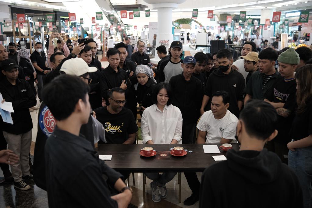 Kompetisi Latte Art bagian dari Festival Kopi yang Digelar Rotaryana, akhir pekan lalu.