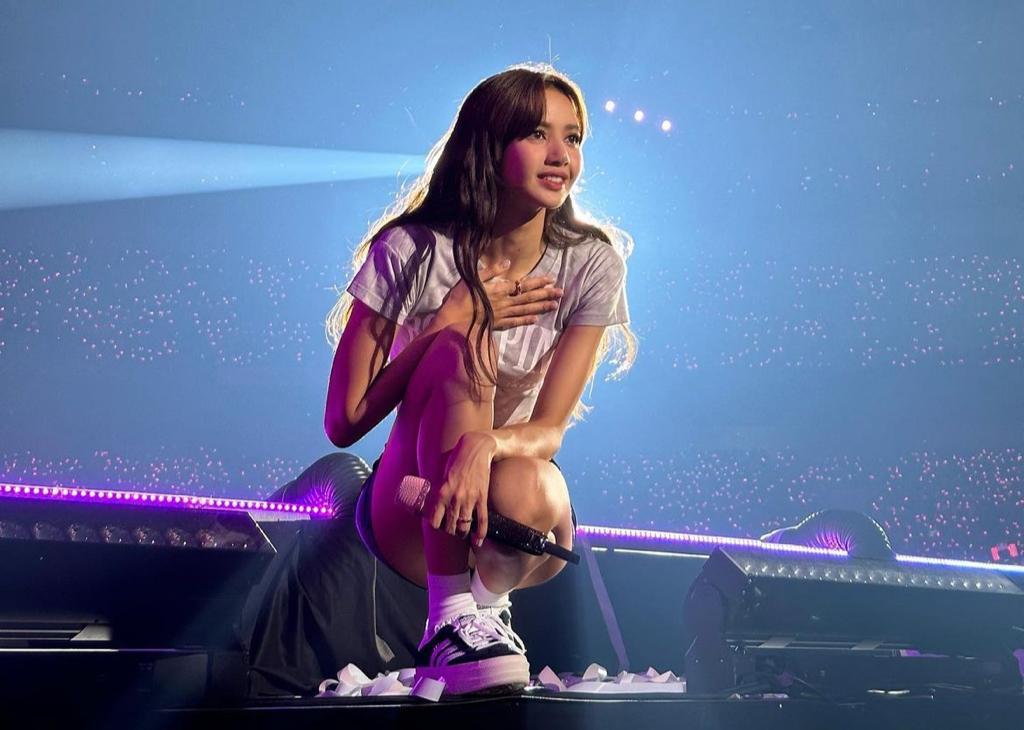 Lisa Blackpink di koser Born Pink