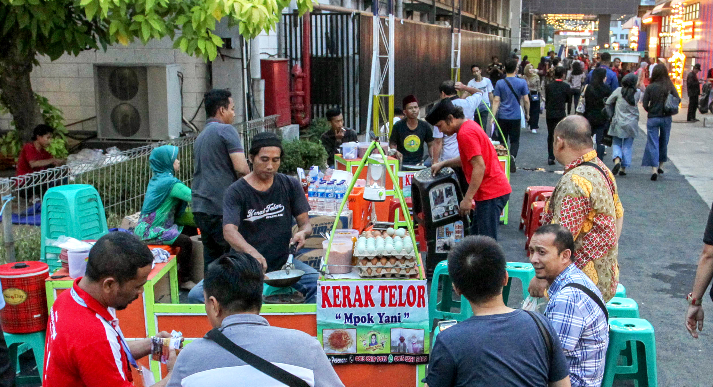 Pedagang Kerak Telur di event Jakarta Fair Kemayoran 