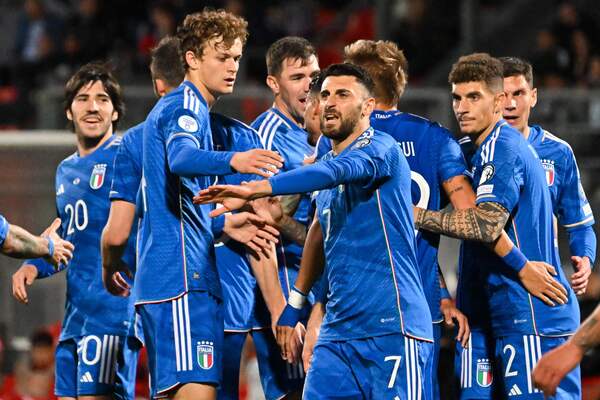 Timnas sepak bola Italia dalam pertandingan piala UEFA 2022-2023.