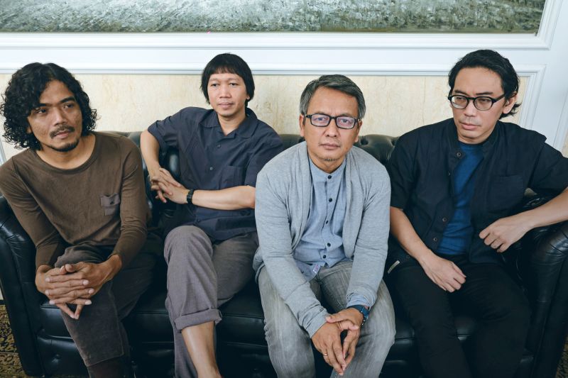 Unit musik Efek Rumah Kaca akan mempresentasikan seluruh materi di album 