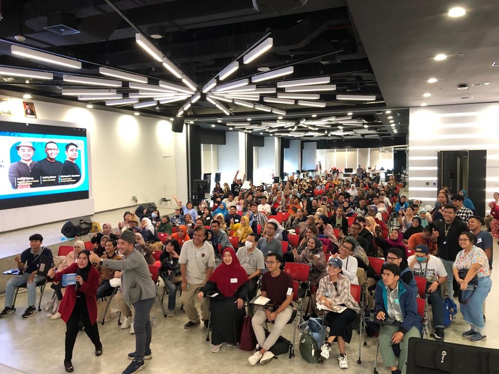 Workshop fotografi untuk UMKM yang digelar oleh Kemenkominfo bersama Gerakan Nasional Literasi Digital Siberkreasi 
