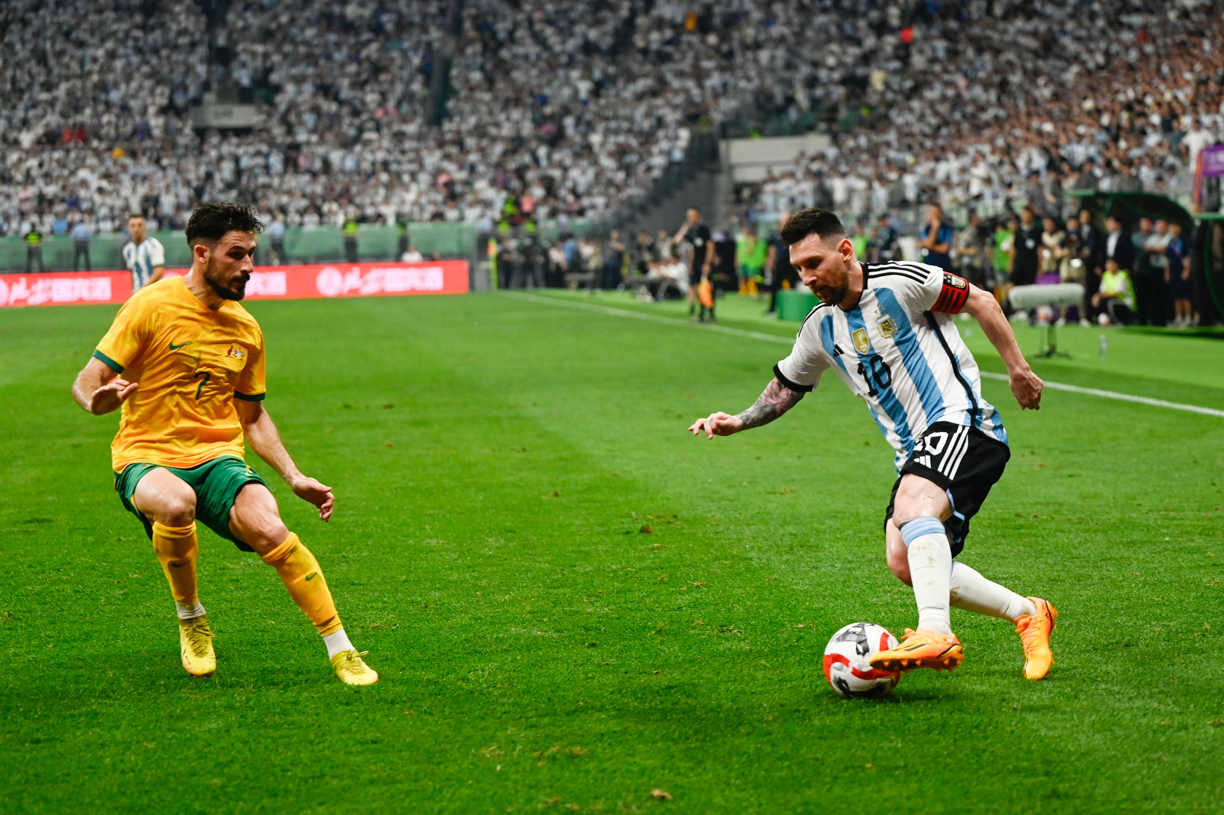 Kapten Timnas Argentina Lionel Messi melakoni laga Fifa Match Day melawan Australia