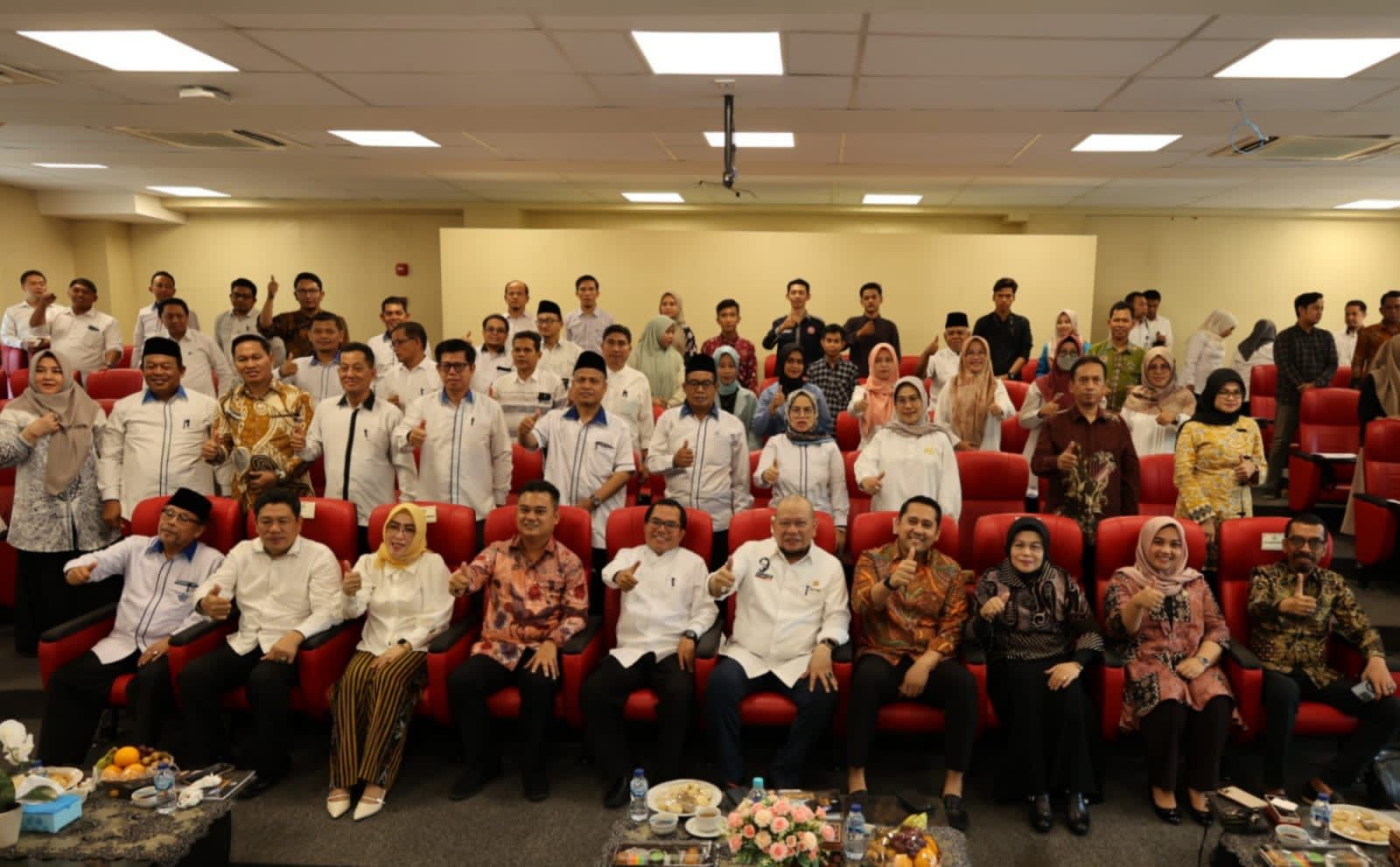 FGD di Universitas Islam Negeri Sulthan Thaha Saifuddin Jambi bertema Benarkah Pasal 33 UUD 1945 Naskah Asli Mampu Mewujudkan Kemakmuran