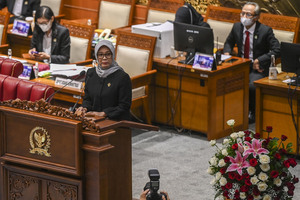 Ketua Badan Pemeriksa Keuangan (BPK) Isma Yatun di rapat Paripurna DPR.