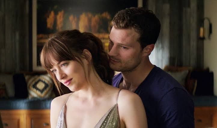 Daftar film kontroversial dan erotis yang pernah dilarang tayang di berbagai negara