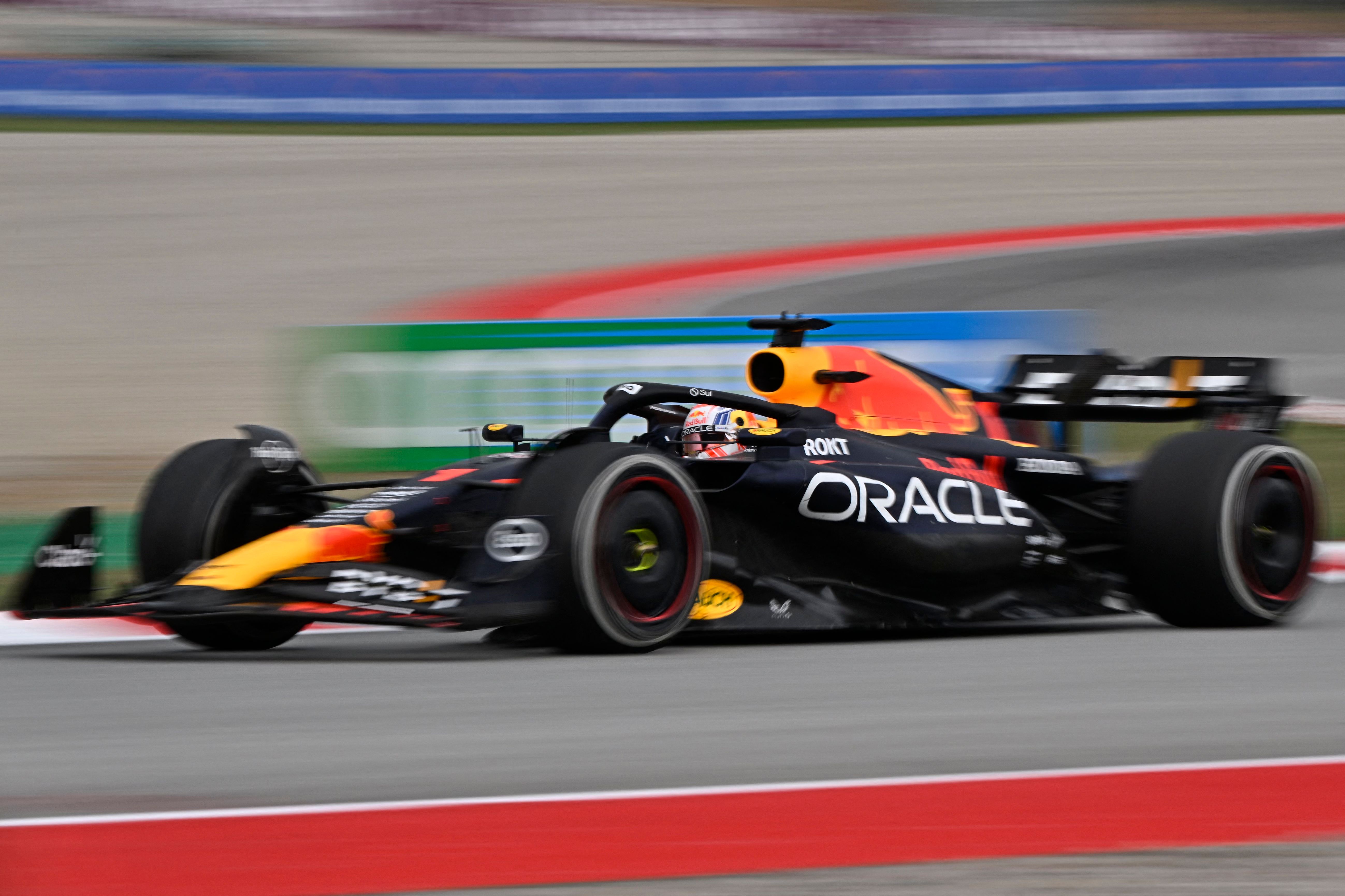 Pembalap Belanda Red Bull Max Verstappen berkompetisi dalam balapan Formula Satu Grand Prix Spanyol di Circuit de Catalunya (4/6)