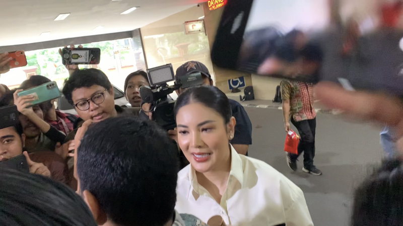 Dugaan Nindya Ayunda melakukan perintangan penyidikan dalam kasus kepemilikan senjata api ilegal Dito Mahendra di dalami melalui sekuriti.