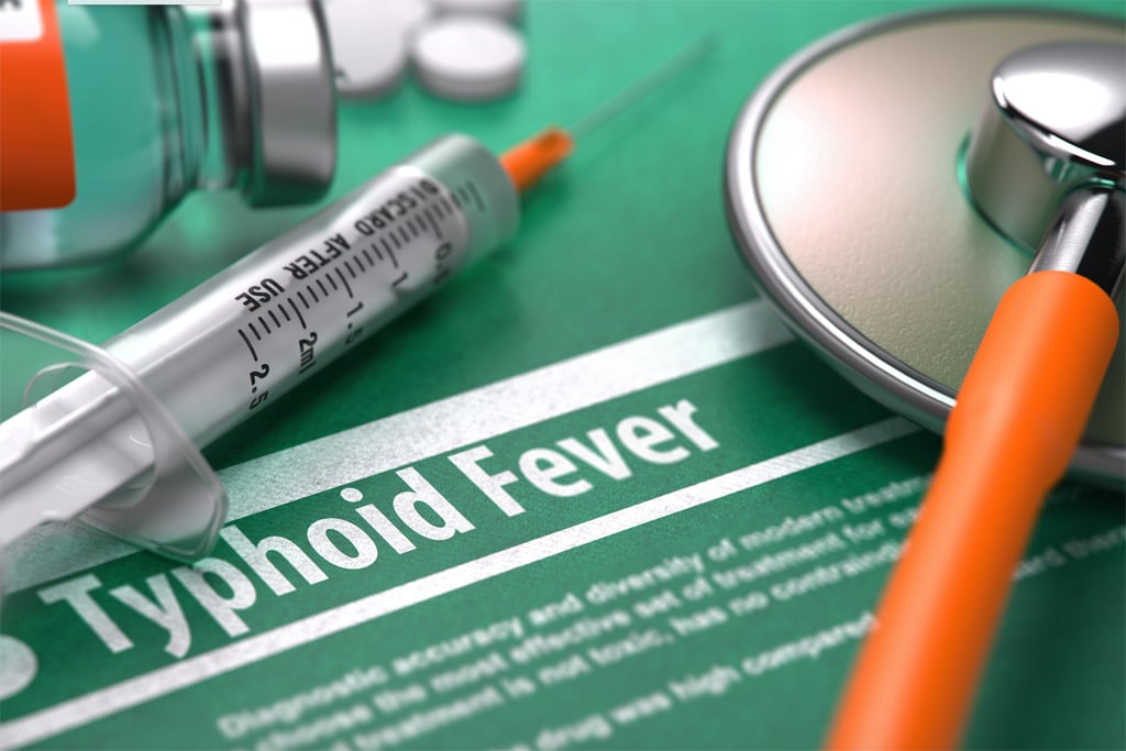Ilustrasi pemeriksaan penyakit tifus akibat bakteri Salmonella Typhi