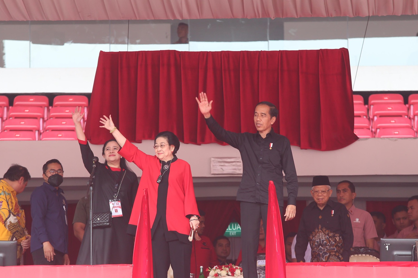 Megawati dan Joko Widodo saat perayaan Bulan Bung Karno di Stadion GBK, Jakarta, 24 Juni 2023.