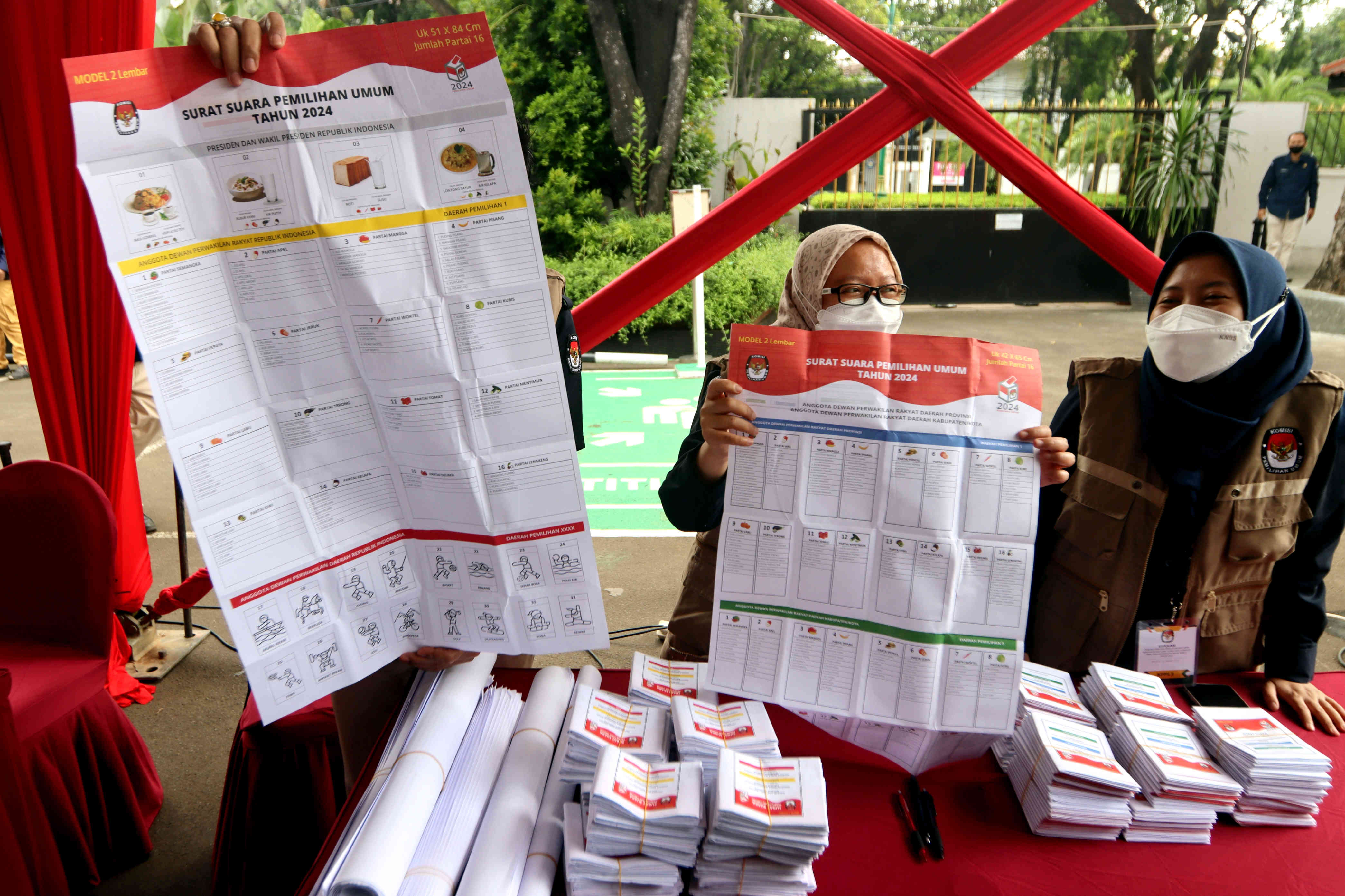 Apa saja yang ada di dalam surat suara? Ini dia isinya.