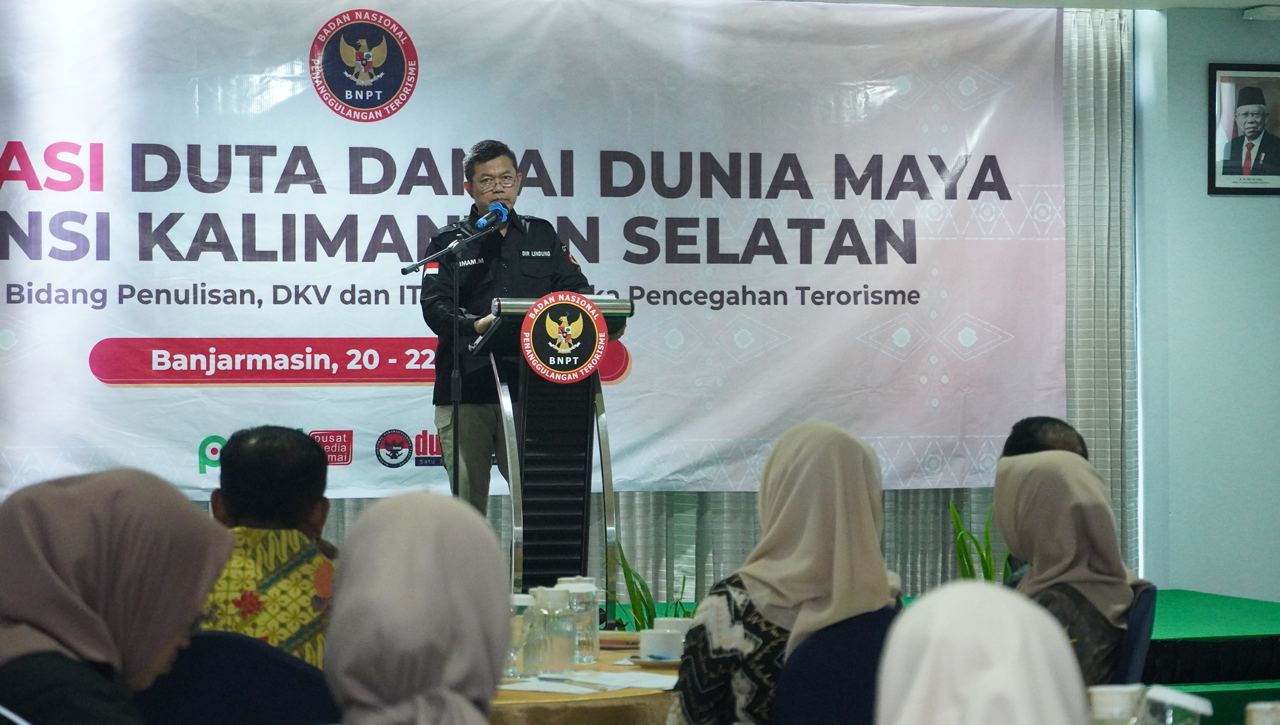 Direktur Perlindungan BNPT Brigjen Pol Imam Margono saat pengukuhan Duta Damai Dunia Maya di Kalimantan Selatan, Kamis (22/6).