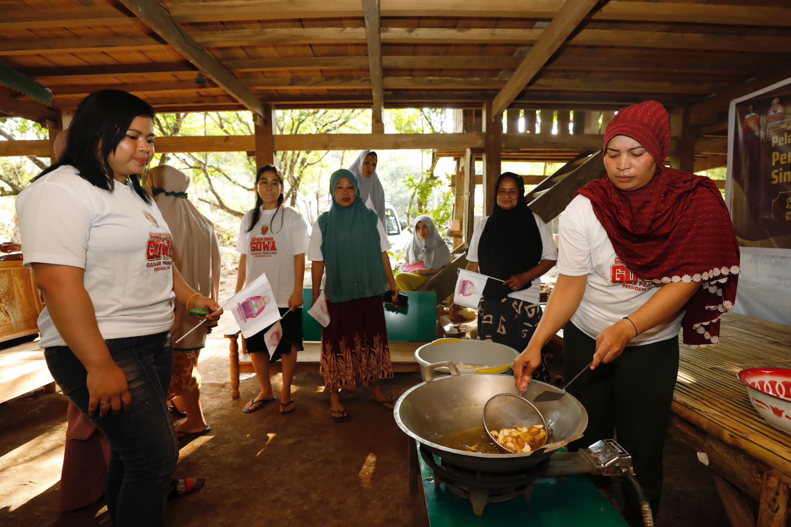 Pelatihan membuat keripik singkong