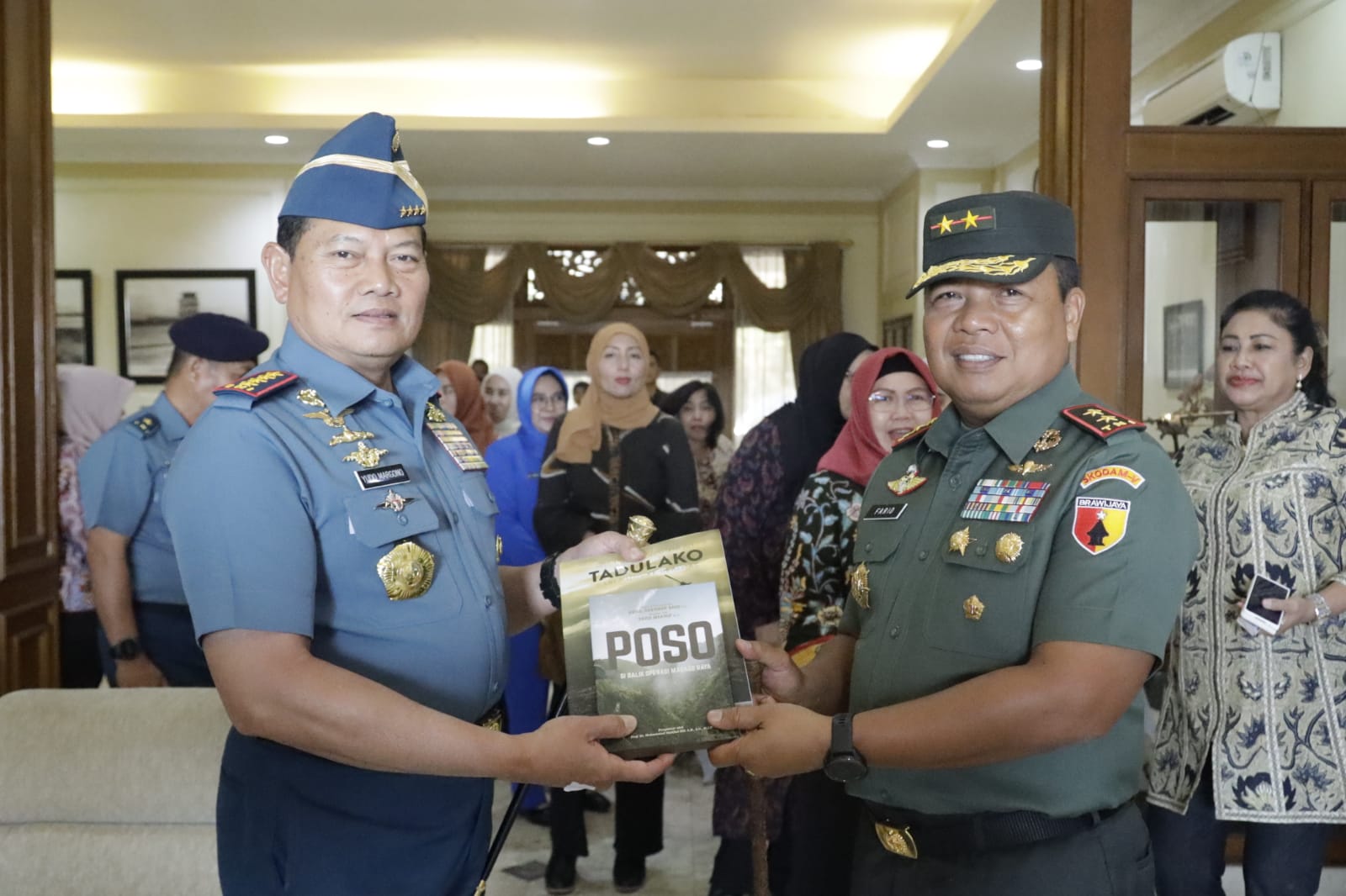 Mayjen Farid Makruf seusai mengantar Panglima di Bandar Udara Juanda.