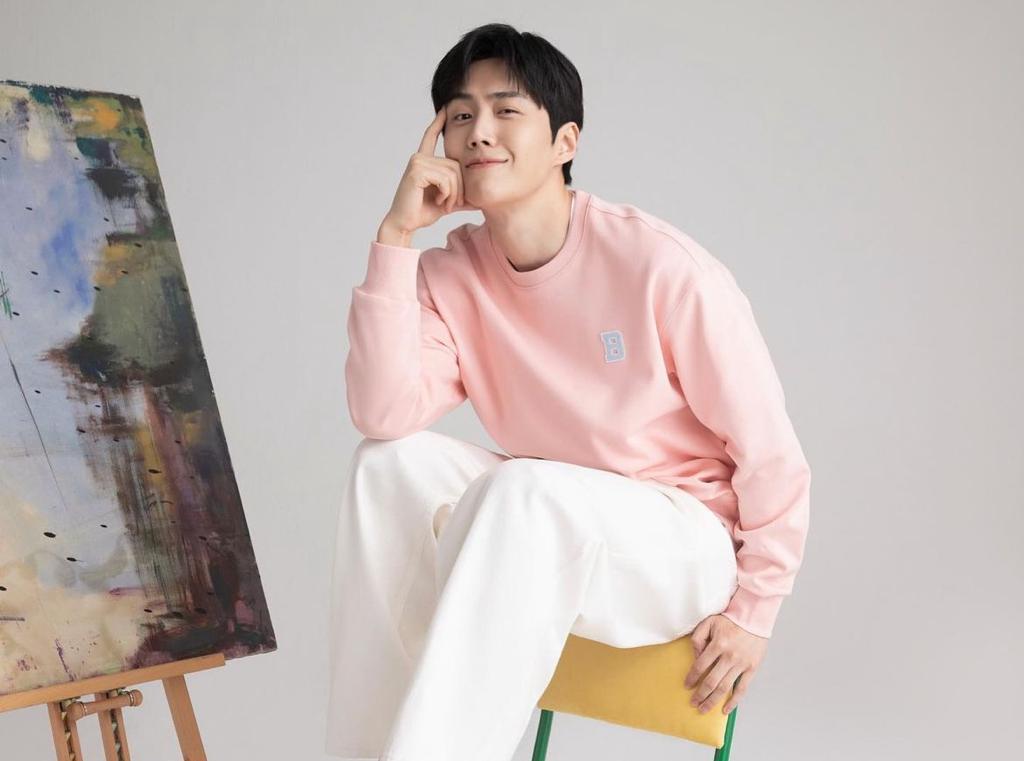 Kim Seon-ho berperan menjadi pembunuh berdarah dingin di fil The Childe