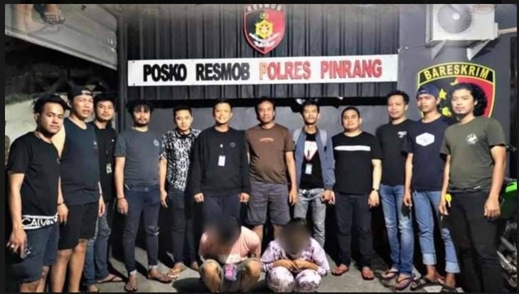 Polda Sulsel menangkap pasangan suami istri yang melakukan penipuan yang mengatasnamakan Pertamina di Sulsel.