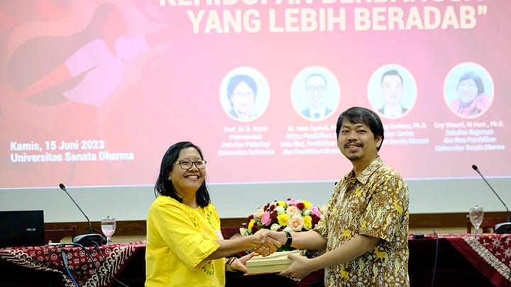 Seminar Mengembangkan Kehidupan Berbangsa Yang Lebih Beradab di Kampus USD