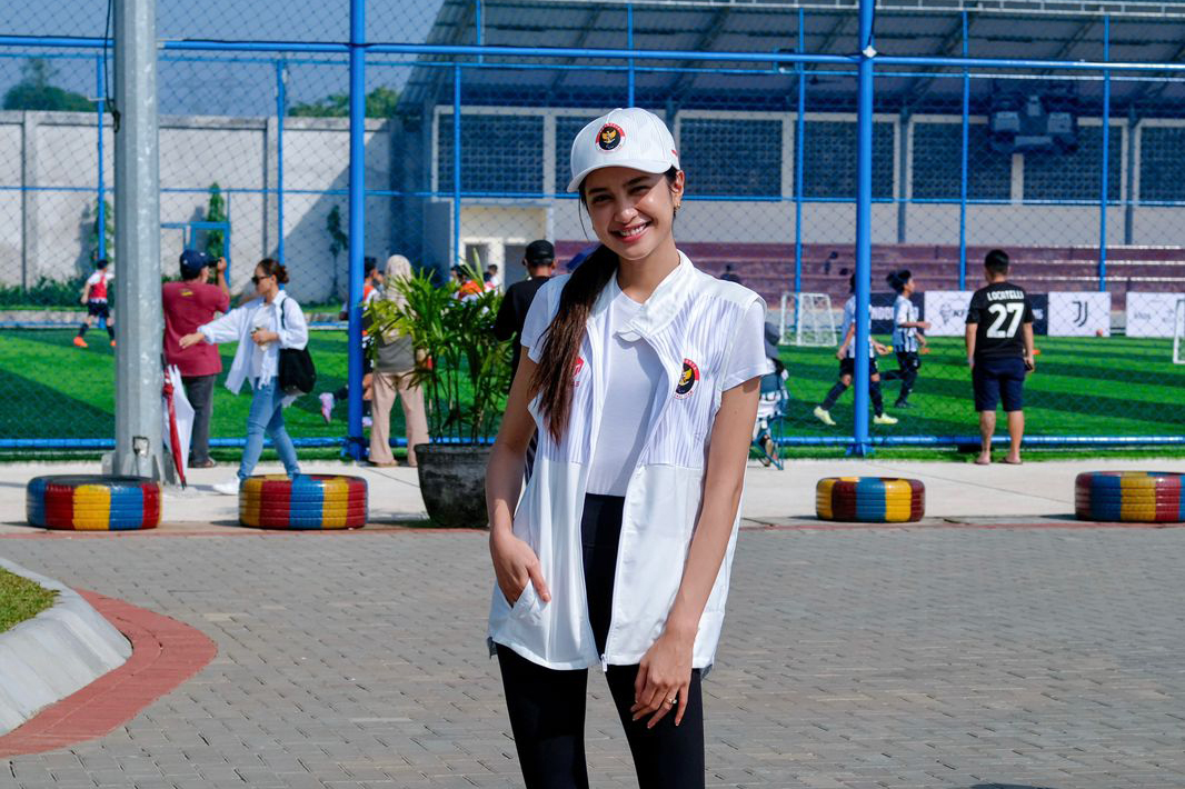  Tenaga Ahli Menteri (TAM) Bidang Komunikasi Publik Kemenpora Mikha Tambayong.