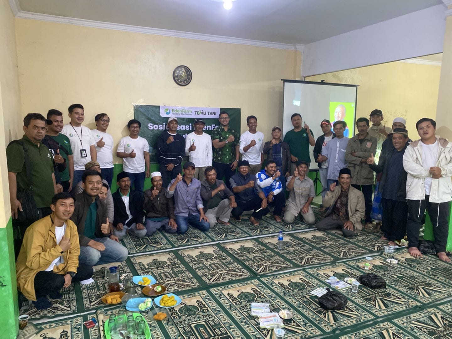  EdenFarm mengadakan temu tani untuk memberikan edukasi mengenai solusi atas permasalahan pertanian. 