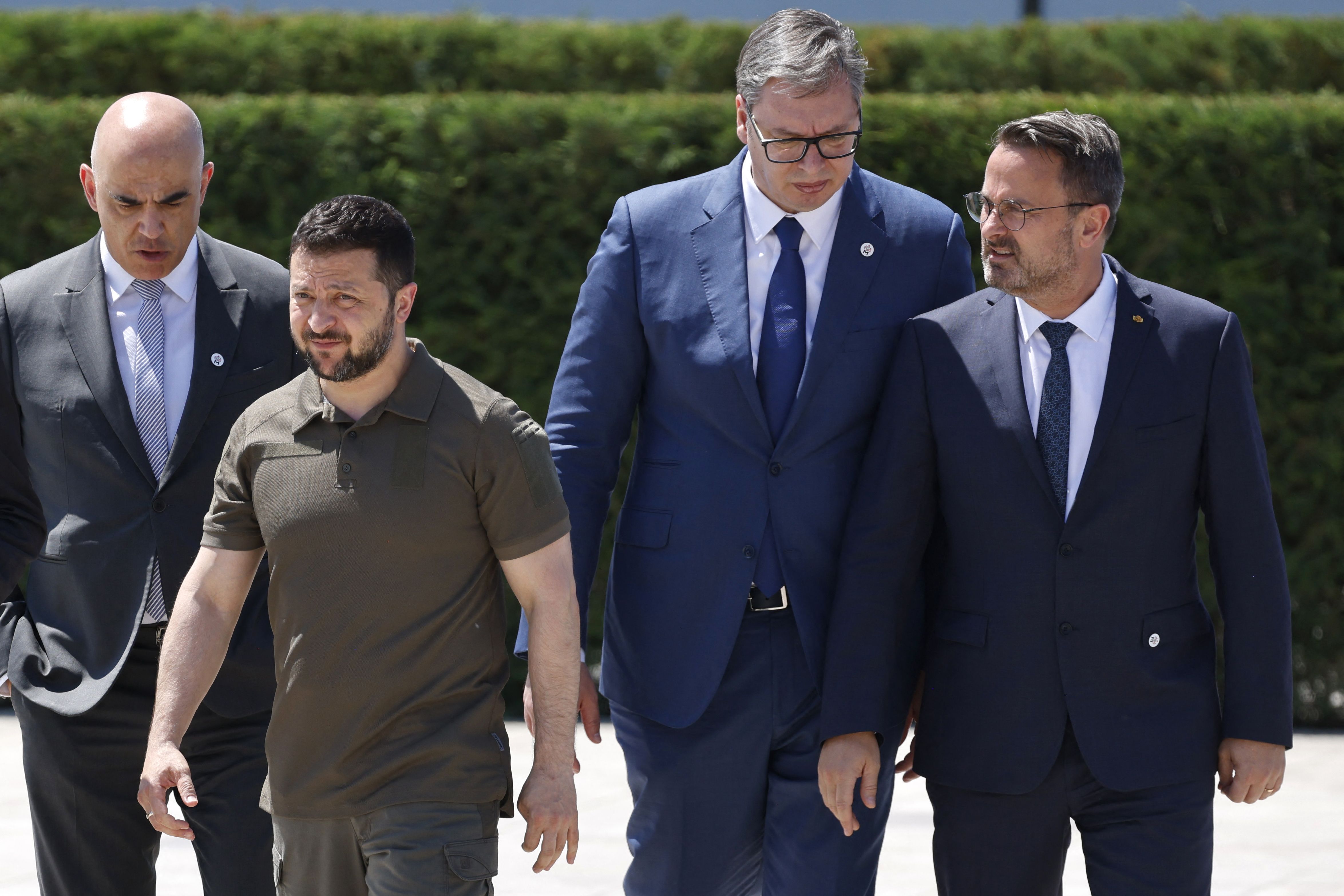 Parlemen Swiss menolak izin transfer senjata buatan Swiss ke Ukraina.