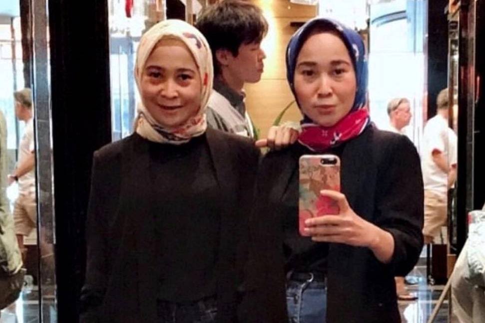 Rihana dan Rihani tersangka kasus penipuan iPhone