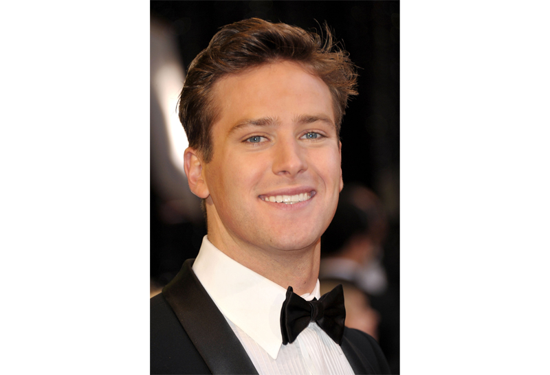 Kurangnya bukti, aktor Armie Hammer dinyatakan tidak bersalah atas tuduhan pelecehan seksual.