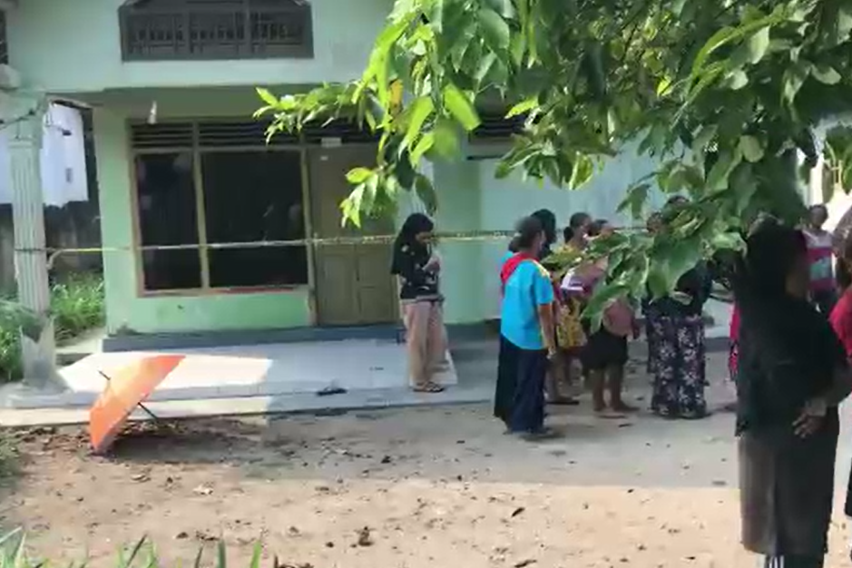 Rumah korban.