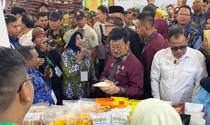 Penas Petani Nelayan Padang, Mentan Apresiasi Produk Hilir Inovasi Petani CSA