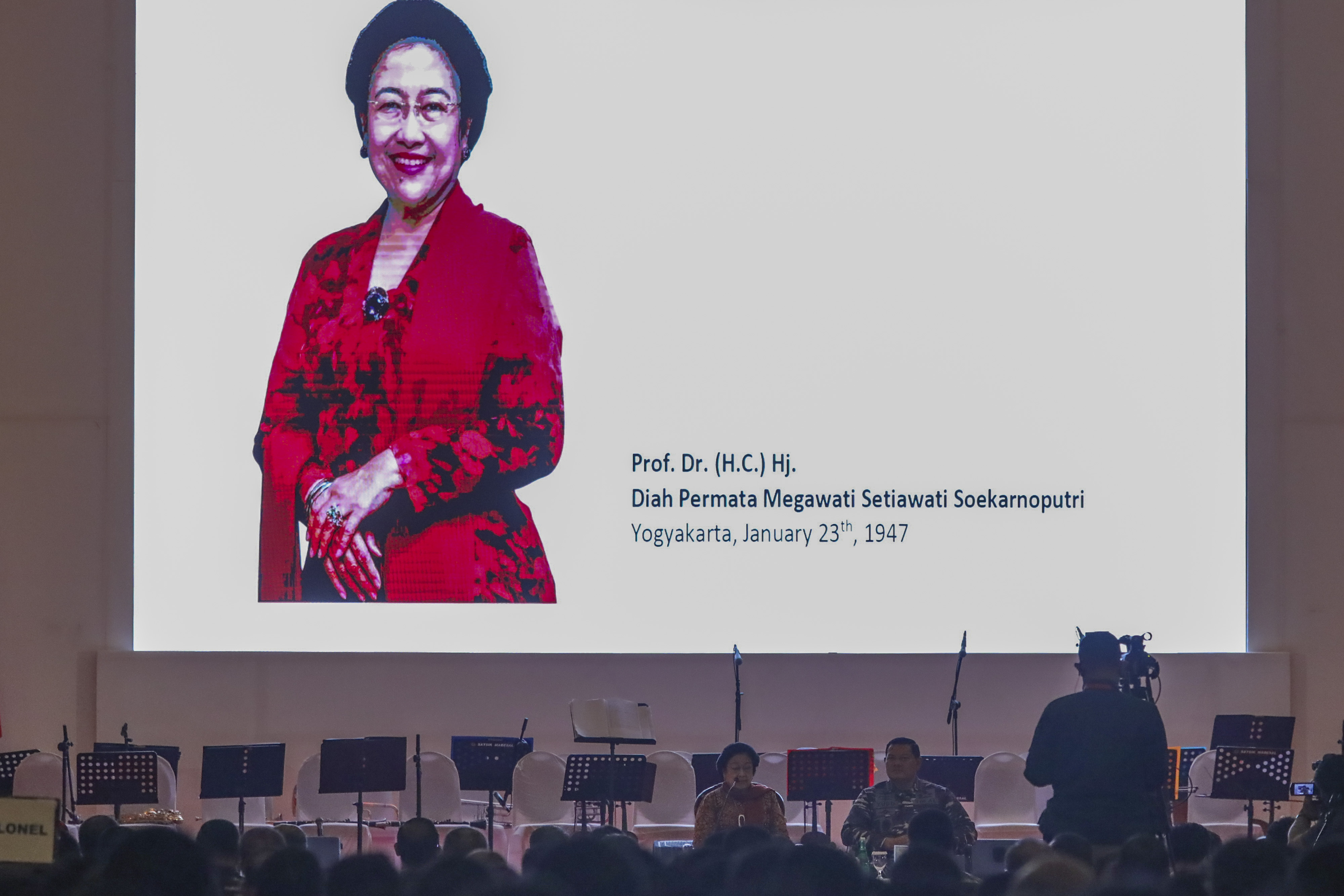 PRESIDEN ke-5 RI Megawati Soekarnoputri saat menjadi pembicara dalam kegiatan Sarasehan Pembinaan Mental Ideologi di Jakarta (20/6/2022).