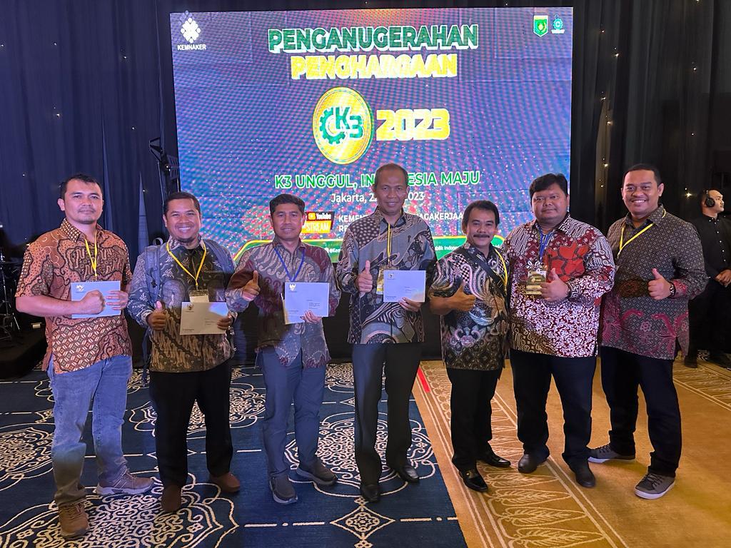 PT Perkebunan Nusantara IV (PTPN IV) menerima Penghargaan K3 dari Kemnaker RI