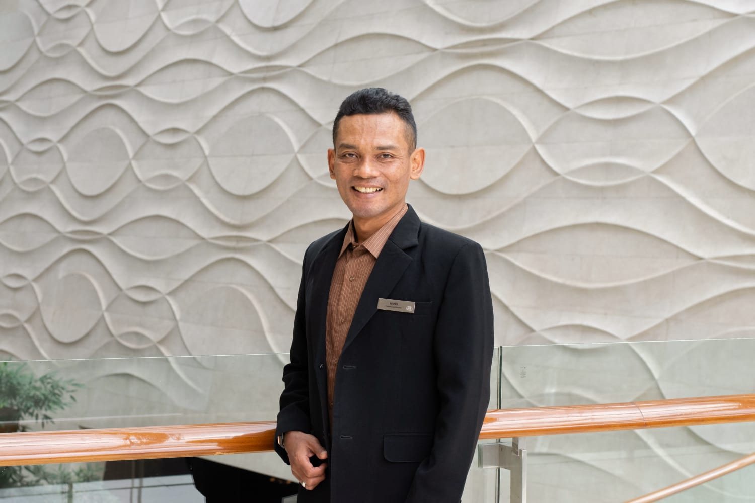  Nano Wartino, Direktur Komersial di Hilton Bandung