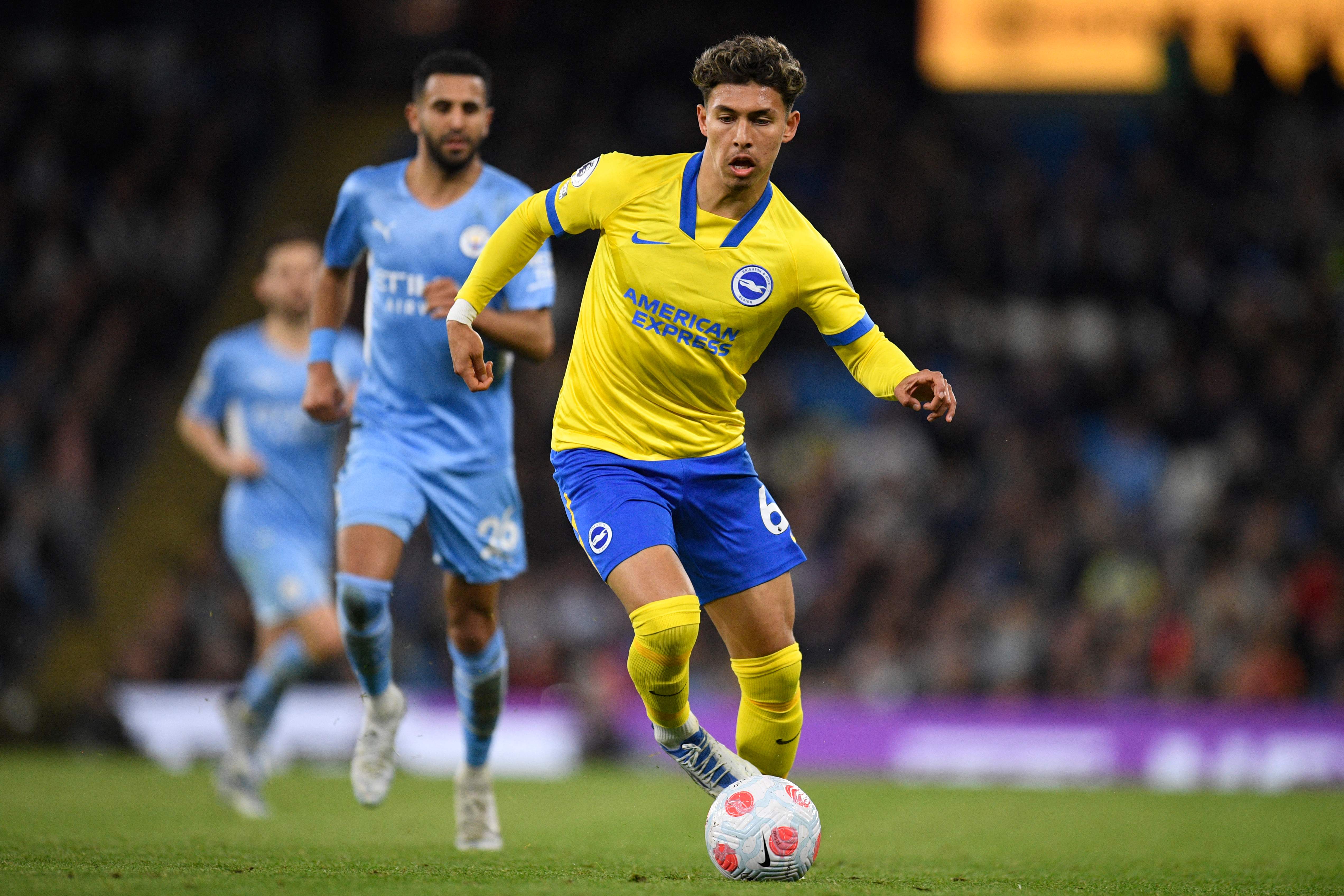 Brighton Perpanjang Kontrak Sarmiento Hingga 2027