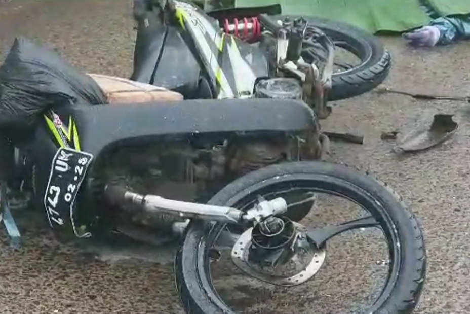 Terseret Bus, Pengendara Sepeda Motor Tewas di Tempat