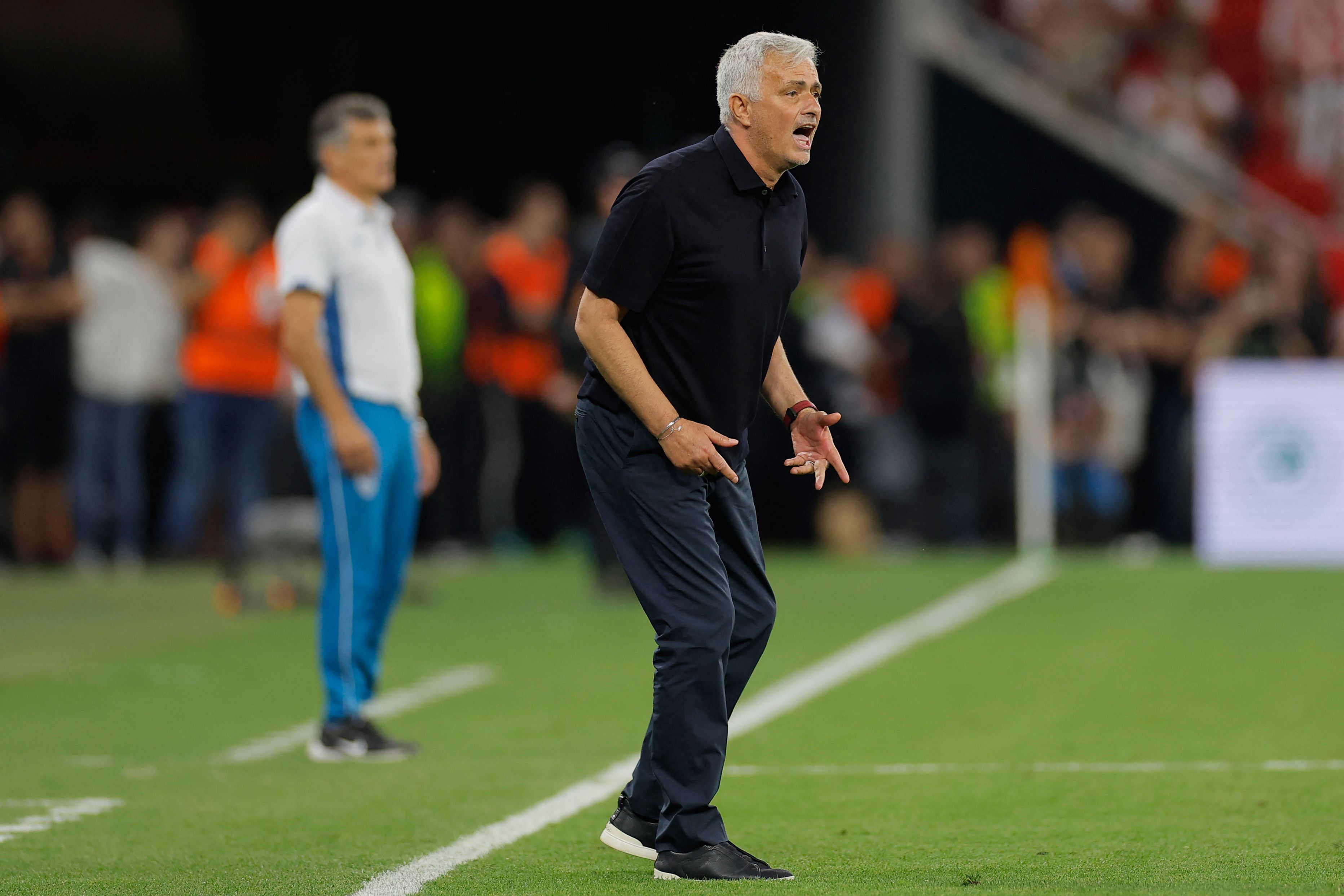 Mourinho Diganjar Skorsing Dua Laga Serie A