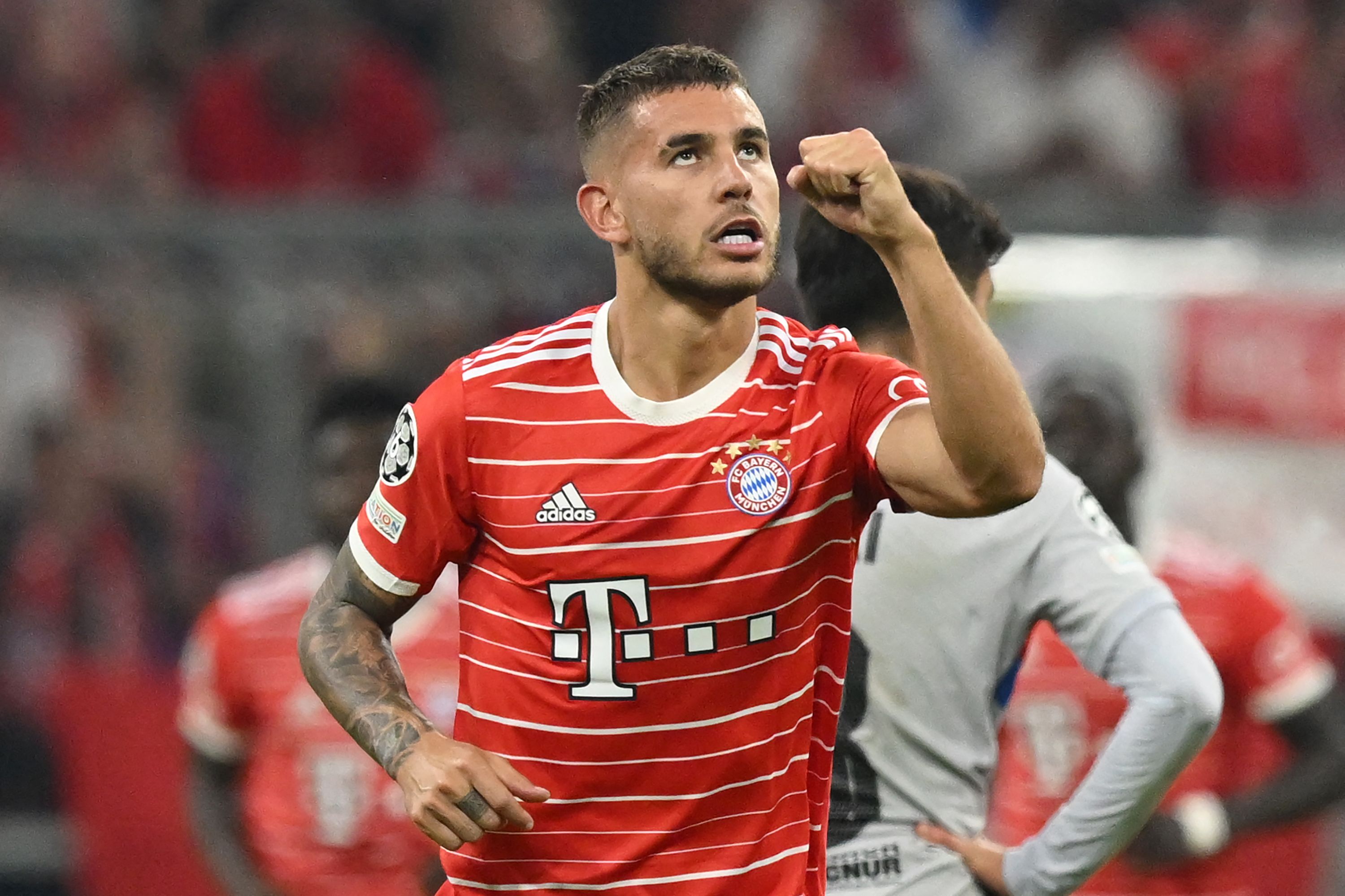Bek Bayern Muenchen Lucas Hernandez