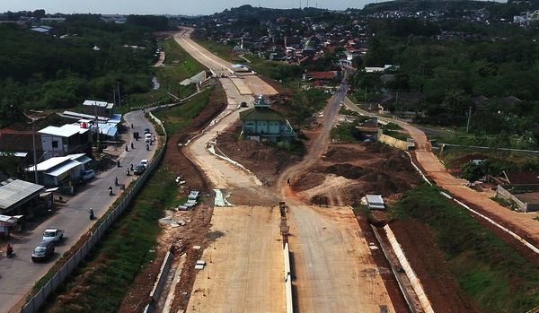 Tol Batang-Semarang, salah satu proyek pembangunan yang dikerjakan oleh Waskita Karya.