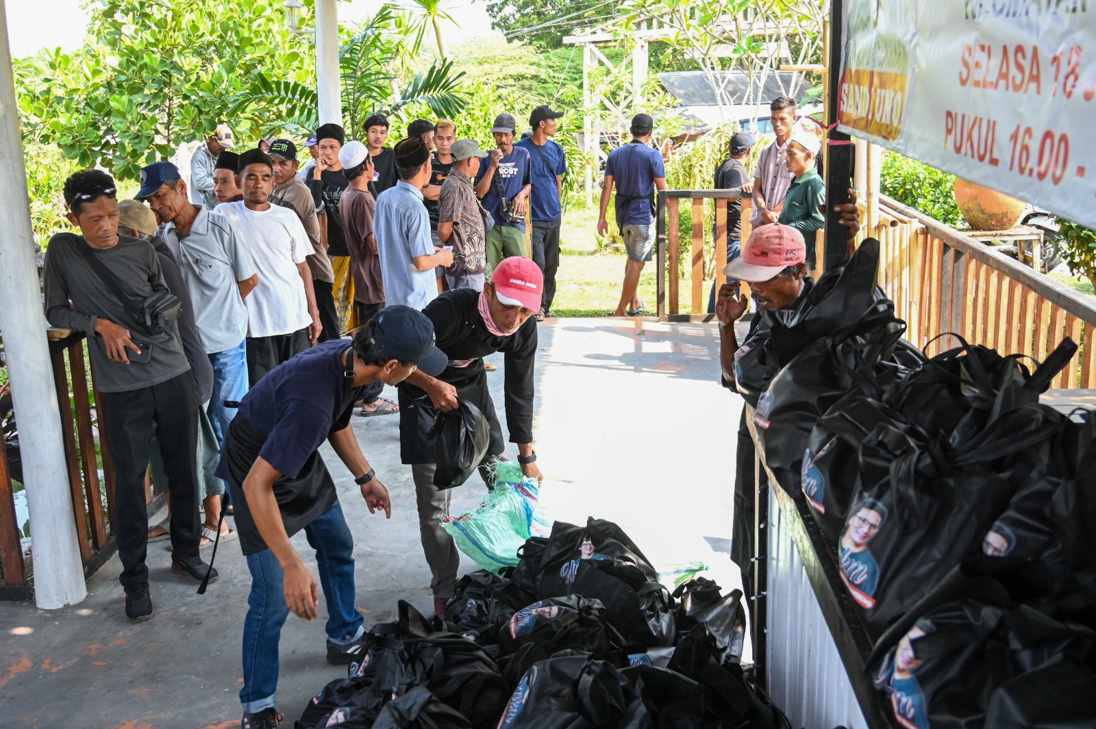 Bazar sembako murah di Pandeglang, Banten