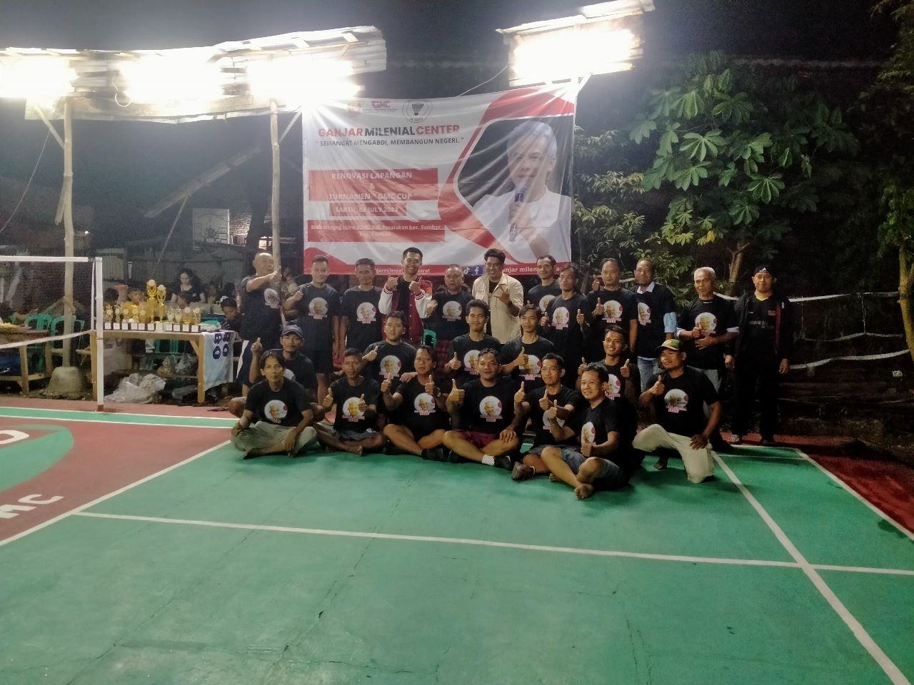 GMC Renovasi Lapangan dan Gelar Turnamen Badminton di Cirebon