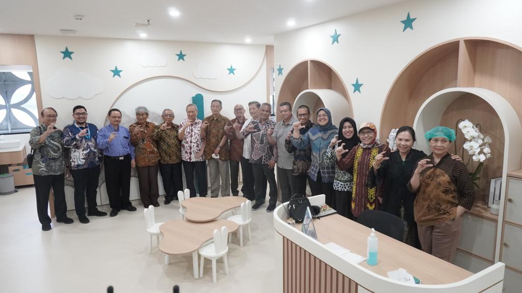 Polusi udara tidak hanya memangkas harapan hidup, tetapi juga masa depan anak-anak. Hasil penelitian menunjukkan lebih dari 10.000 kematian 