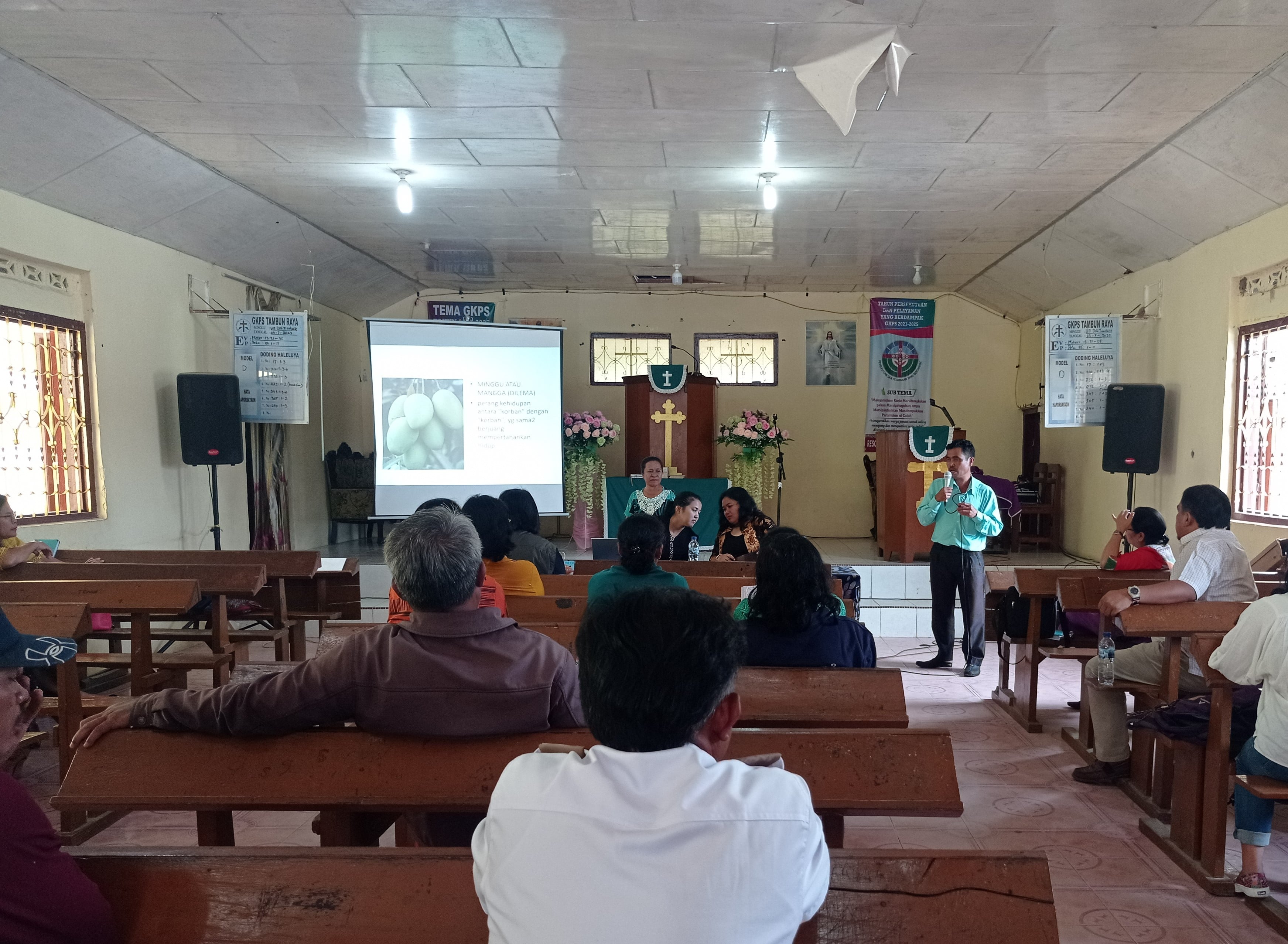 Warga Resah, Hama Kera Rusak Tanaman Petani Tambun Raya Simalungun