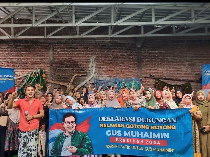 Komunitas batik Lumajang melakukan deklarasi untuk Gus Muhaimin Iskandar (Cak Imin) Presiden 2024. 